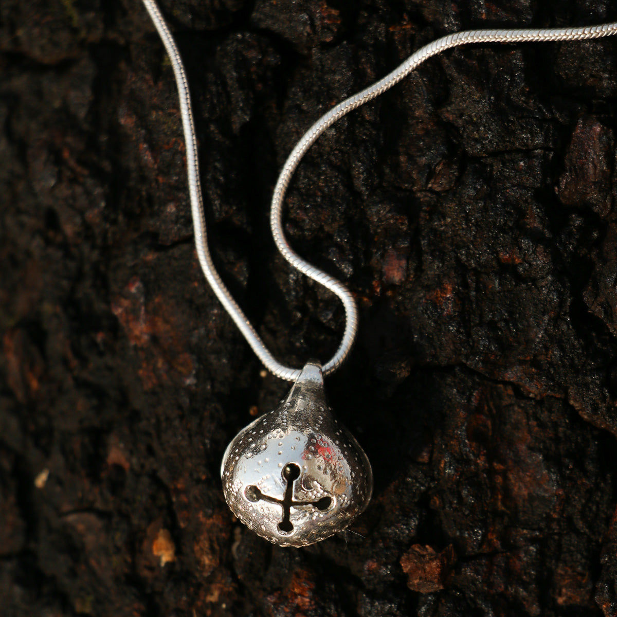 Tiny Kasturi Pendant & Chain