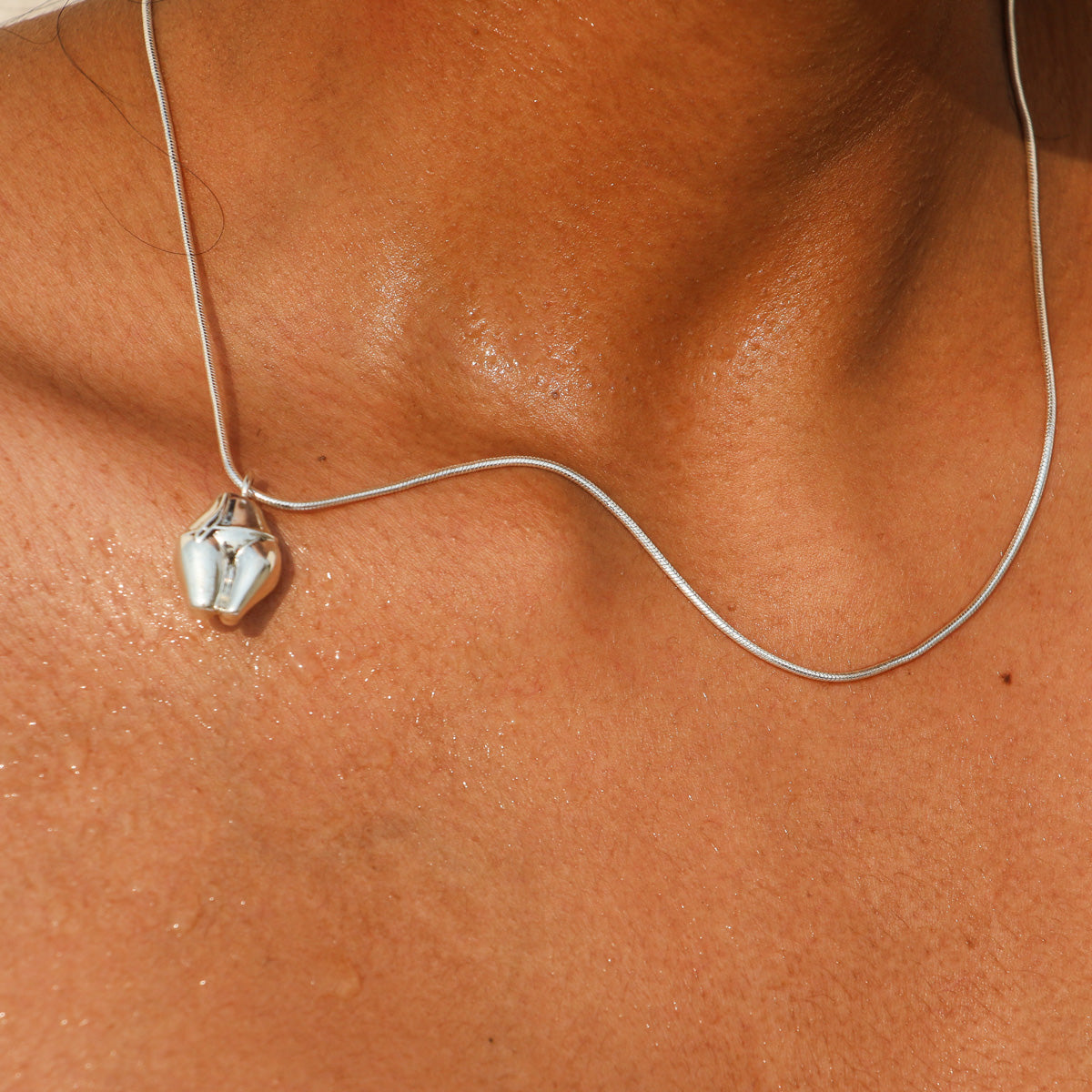 Tiny Nayika Pendant & Chain