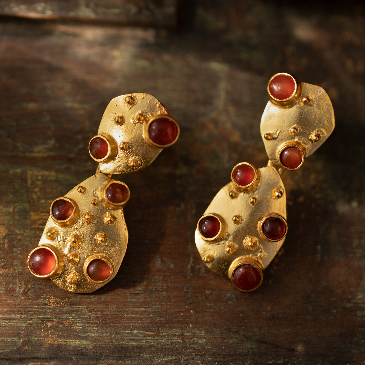 Tapish Danglers Gold